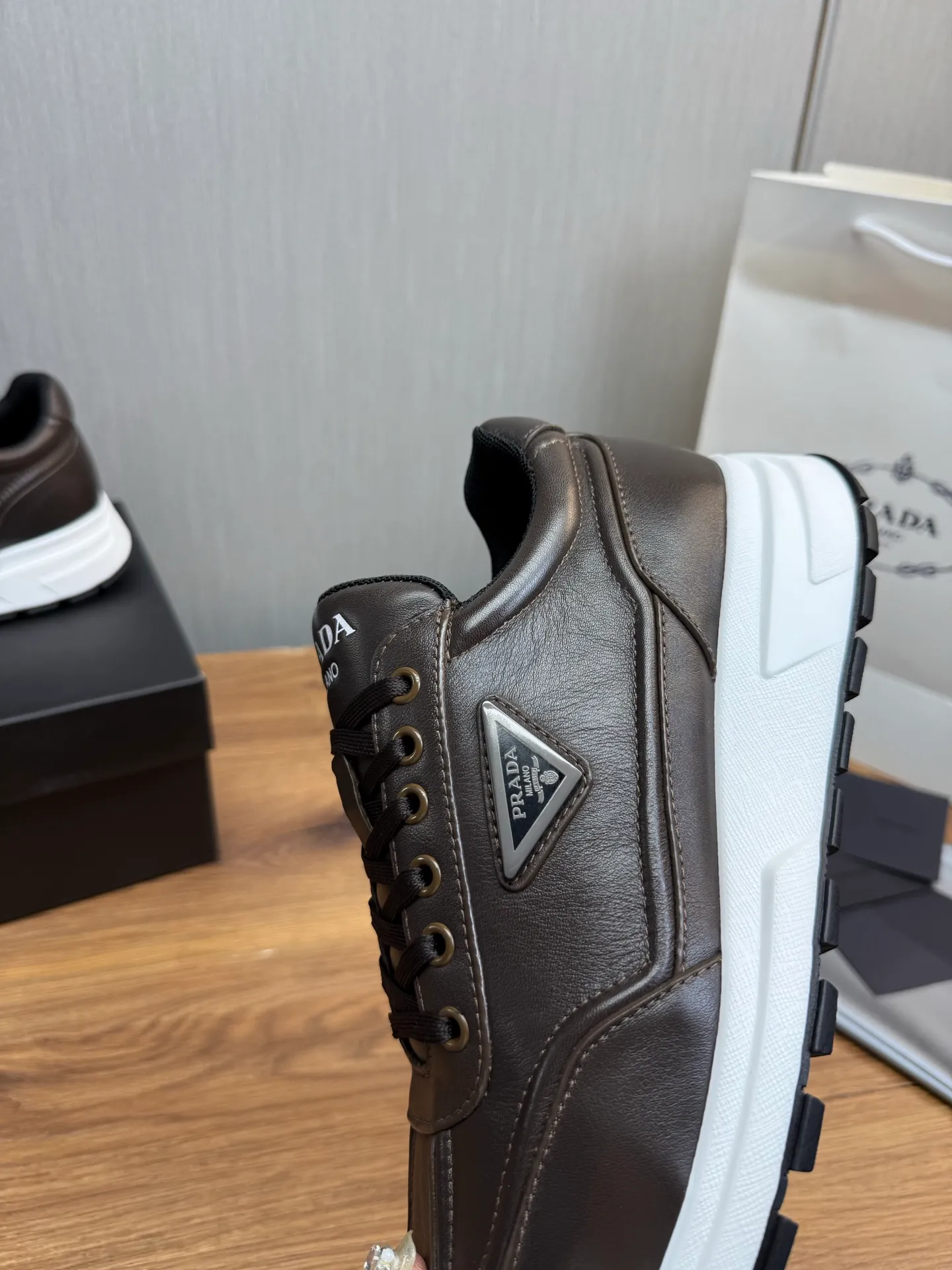Factory price 640💰 [PRADA] Popular items in men's shoe counters, synchronized with the official website, 1 high-quality shipment ✔️Original cowhide + cowhide lining, 1🆚1 replica, original sole, 38-45 (45 customized, non-refundable)